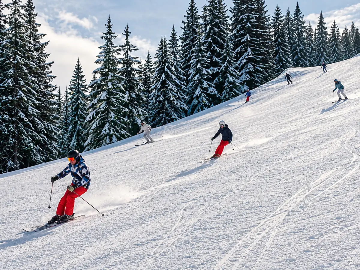 Skiing and snowboarding with access to the Skicircus via Leogang and the Hochkönig region around Maria Alm